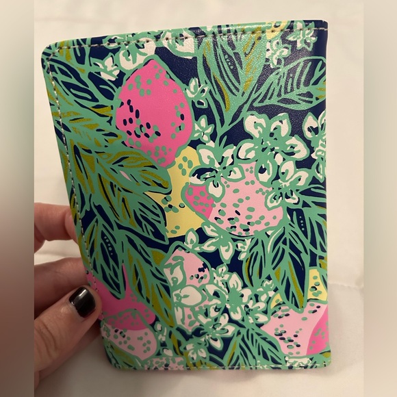 Lilly Pulitzer Passport Holder - Picture 6 of 10